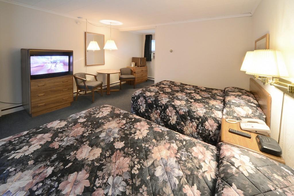 Motel Turf And